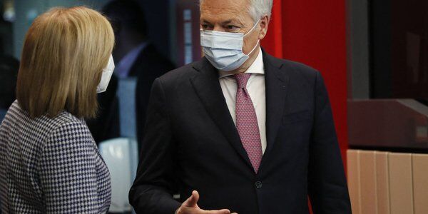 KE sceptyczna wobec testowania podróżnych z certyfikatem covidowym