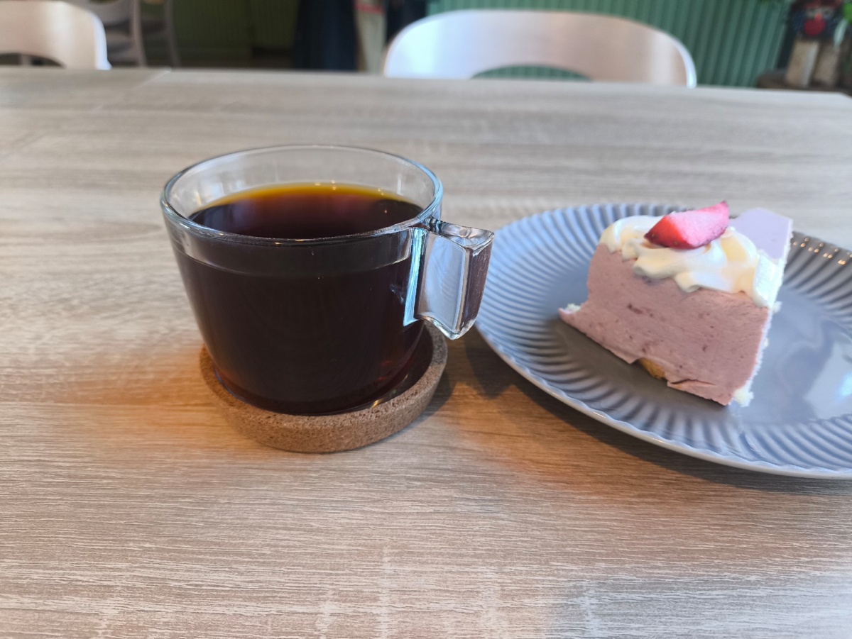 cc064727-4de1-41a6-8f5b-d3ca73982fc5