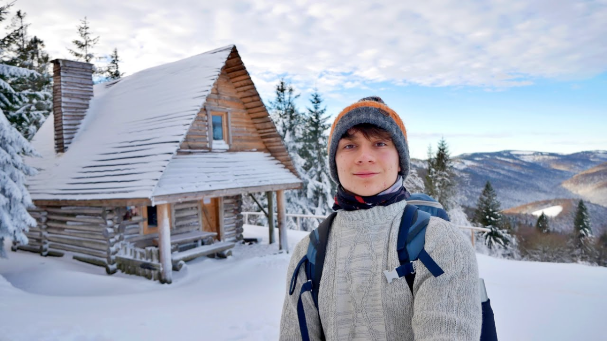 Mroźna noc w górskiej chacie, smash burgery i niesamowity widok na Tatry- zimowa wyprawa w Gorce