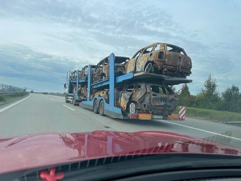 89dc036b-e6db-4323-8f33-ae5b17097230