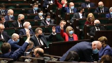 PiS chce wprowadzić "pakiet wolności akademickiej". "Cenzura myśli i słowa na uczelniach"