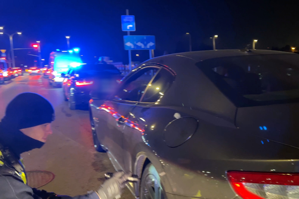 Nocne wyścigi w Warszawie. Sypią się mandaty, ale wciąż brak przepisów