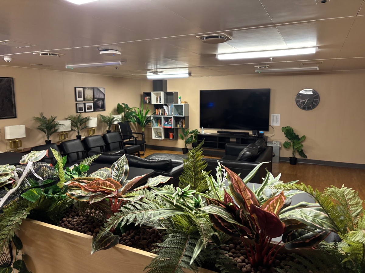 9acd77d9-f108-40b6-964f-cf9e40684784