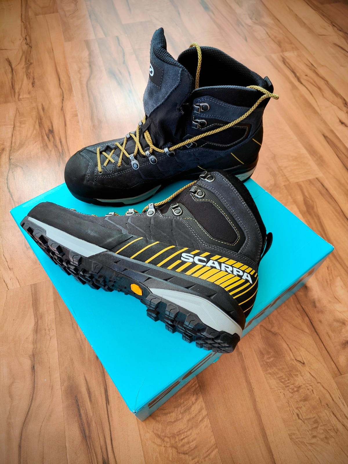 cabb55f3-9d43-40bd-bc36-24b4502936a2