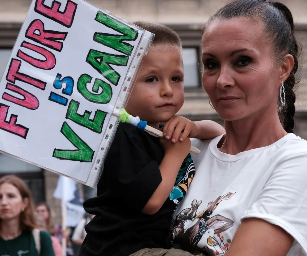 Marsz Wyzwolenia Zwierząt przeszedł ulicami Warszawy. To największa tego typu manifestacja w Polsce [ZDJĘCIA]