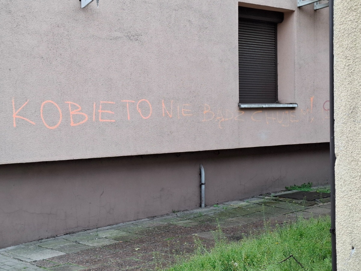 a14631c4-9567-48a2-8768-374d032e8f9e