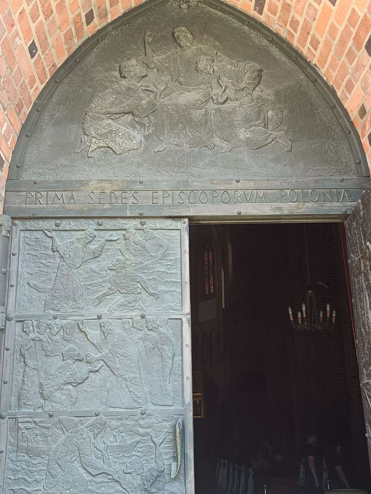 c8887e49-68a4-4997-b798-fd9aced4c4c1