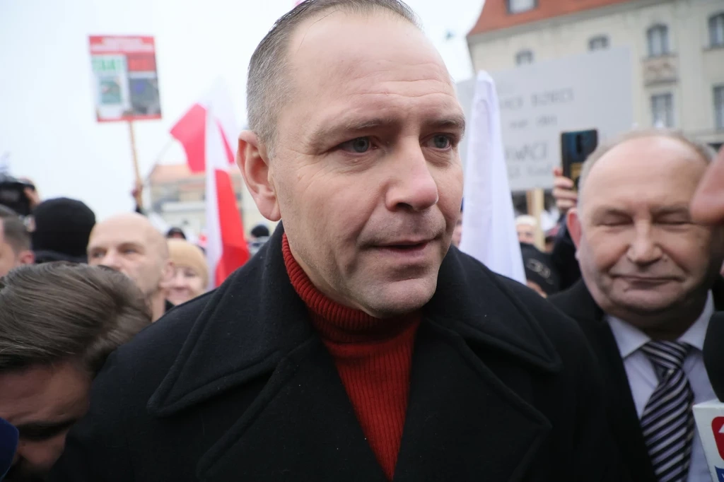 f751d5fd-3c84-493c-9515-eea832fe8b15