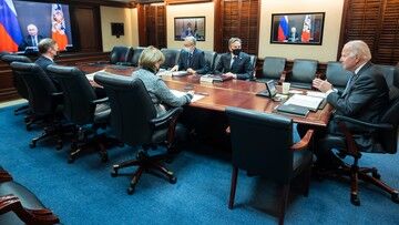 Rozmowa Biden-Putin ws. Ukrainy. Prezydent USA ostrzegł Rosję
