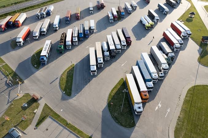 02c7892a-3ce9-4a94-8b6d-3a5a71074702