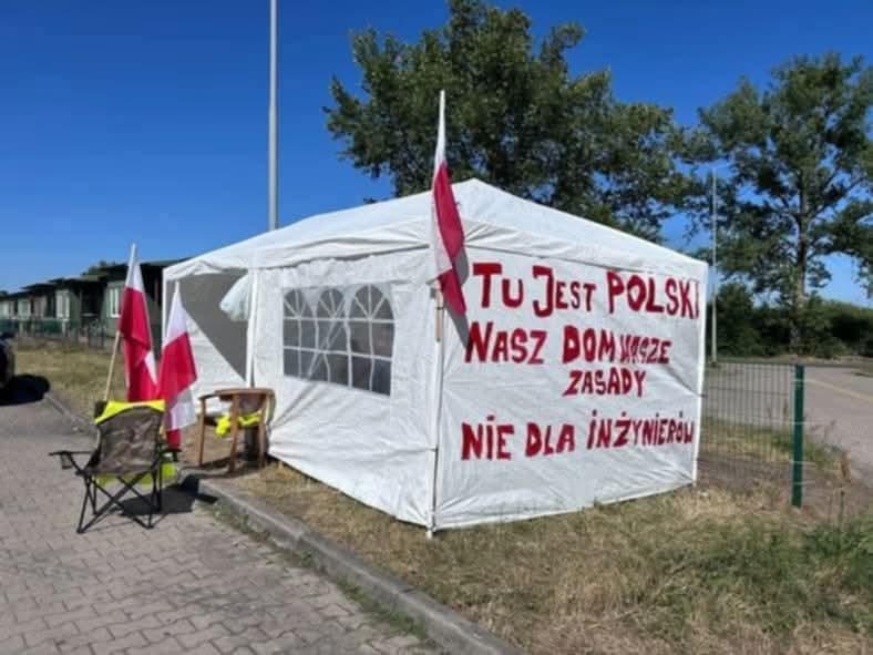 ec693ffc-ff00-424a-897d-0c97e46e0b21