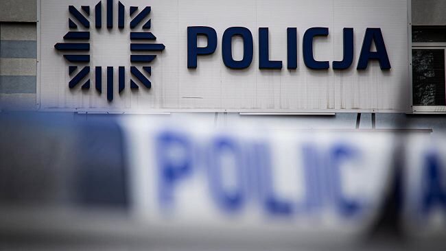 Na podstawie niewyraźnego filmu z monitoringu sąd ukarał ubezwłasnowolnionego, niepełnosprawnego mężczyznę. Za kradzież roślin