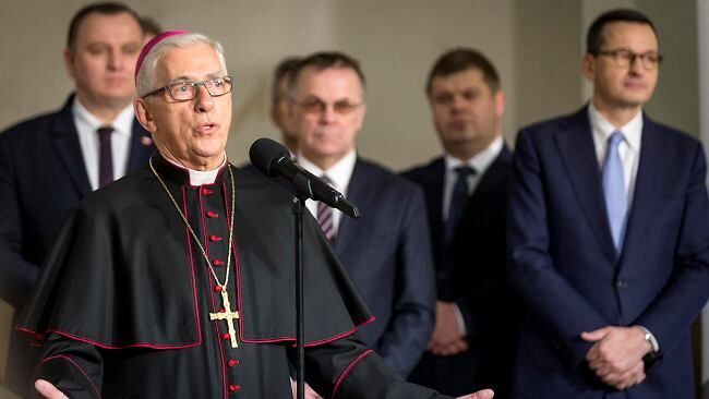 Abp Wiktor Skworc rezygnuje. Z powodu śledztwa wszczętego przez Watykan
