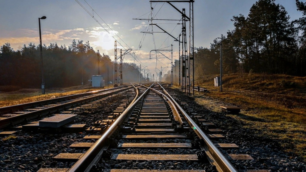 Sabotaż na polskiej kolei? Służby badają sprawę ubytku w torach