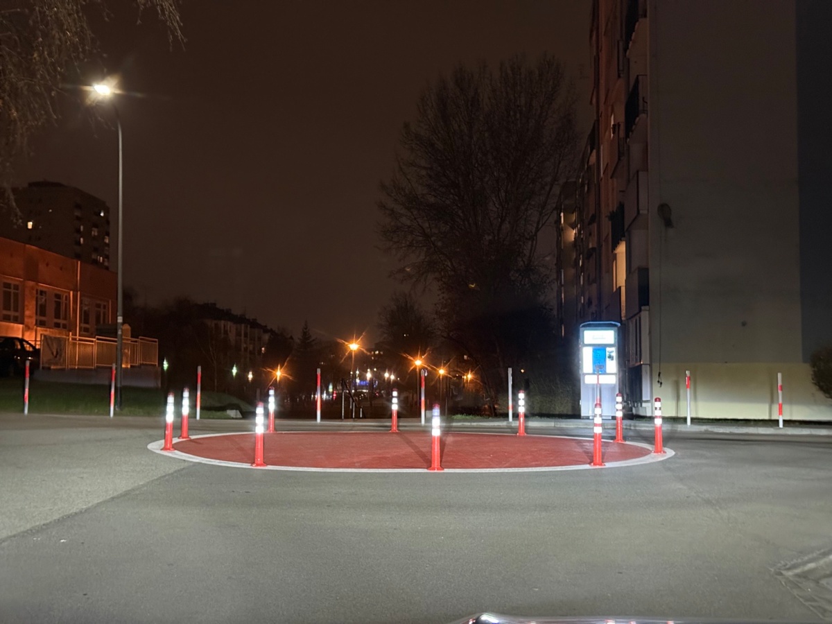 2d1f9998-2074-48c2-abd3-5b36bfbf366a