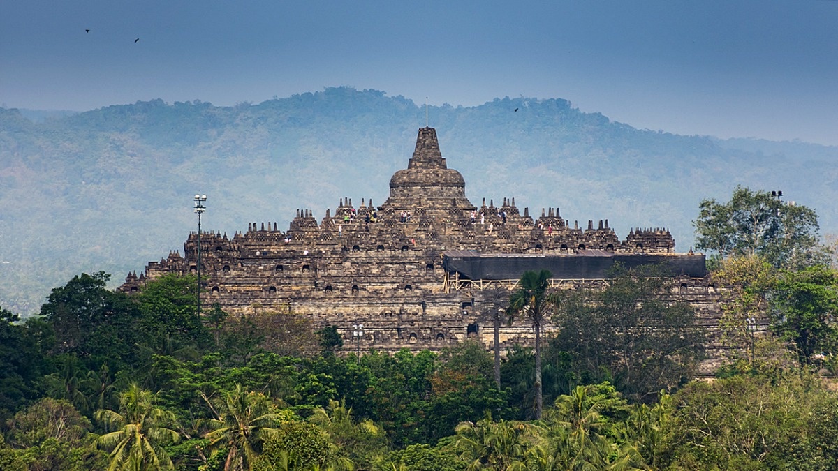 Borobudur - najbardziej tajemnicza świątynia w Indonezji
