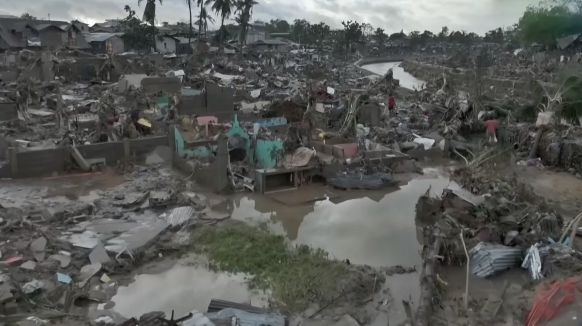 Filipiny ogłosiły stan wyjątkowy. Ponad 100 ofiar śmiertelnych