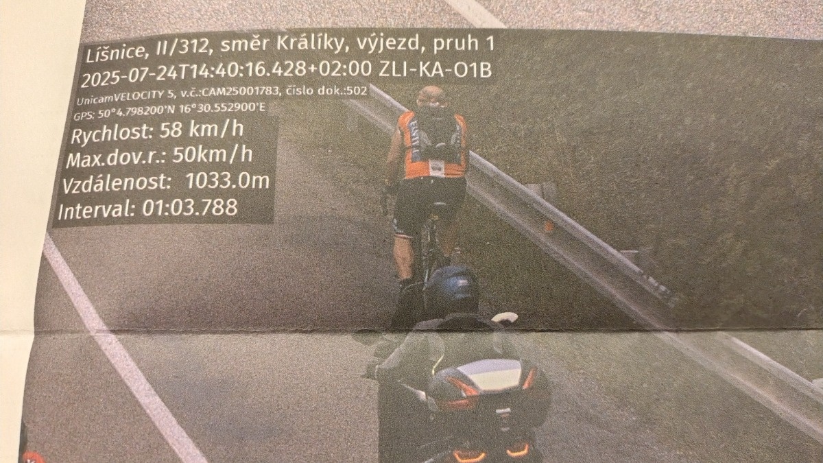 2e2f735c-b6e8-43e3-bbdd-1a241db8dd79