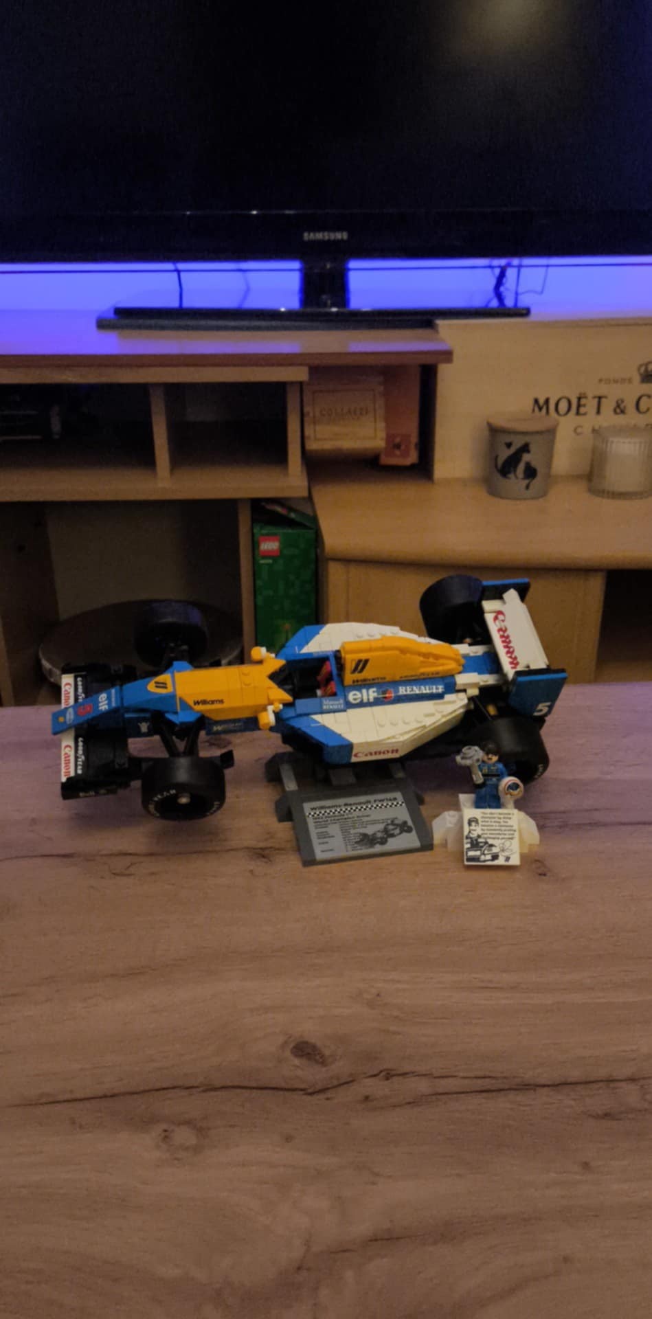 6fd5397e-9d8e-4b31-80fe-c5d535044118