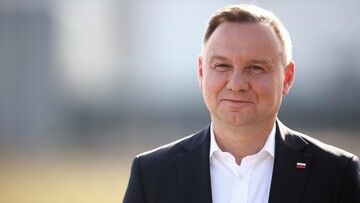 CBOS: Andrzej Duda, Szymon Hołownia i Rafał Trzaskowski liderami rankingu zaufania