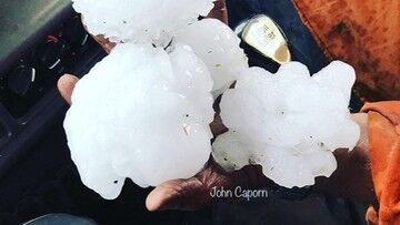 Australia. Grad wielkości grejpfrutów spadł na zachodnie wybrzeże kraju