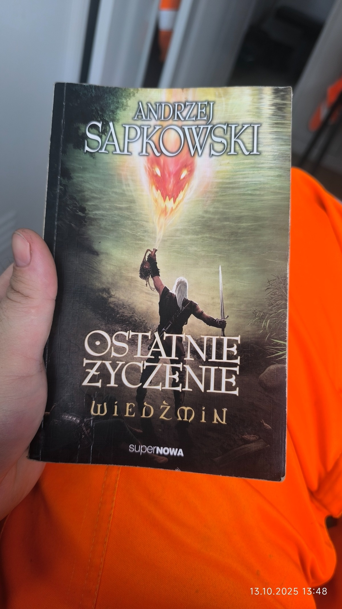 e20b0af4-e274-4549-aa78-0aac1f770405