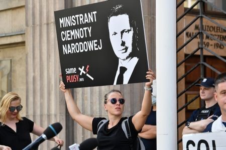 Przeciw wizji ministra Czarnka. Protest przed MEiN