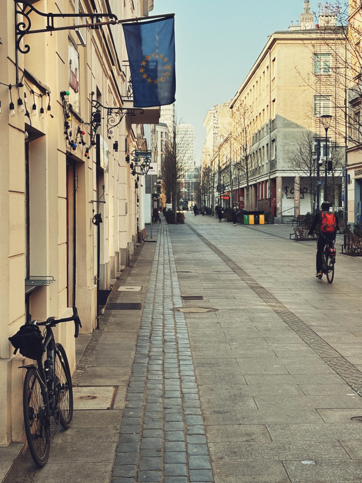 c3428637-788c-4c4e-8a9b-5e734741b0b4