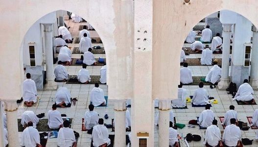 Mekka znowu  z garstką pielgrzymów