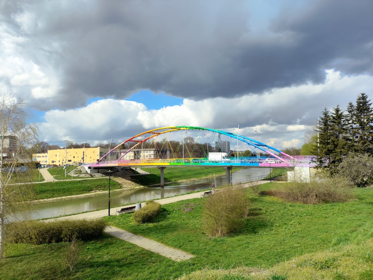 f988cd64-1e61-4c25-9f0f-eca2c3d26d0d