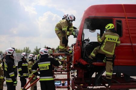Prawo o ochotniczej straży pożarnej wywołuje pożar