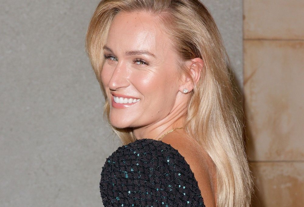 Tak wystroiła się na wesele. "Królowa pieczarek" przesadziła?