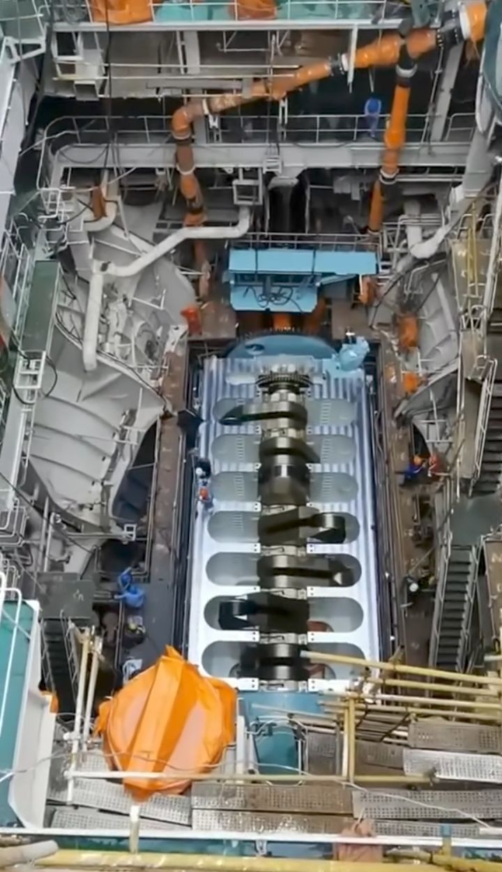 1f739a78-285a-4129-9f22-58044327523d