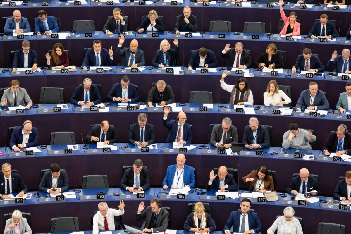 Parlament Europejski popiera zestrzeliwanie rosyjskich dronów