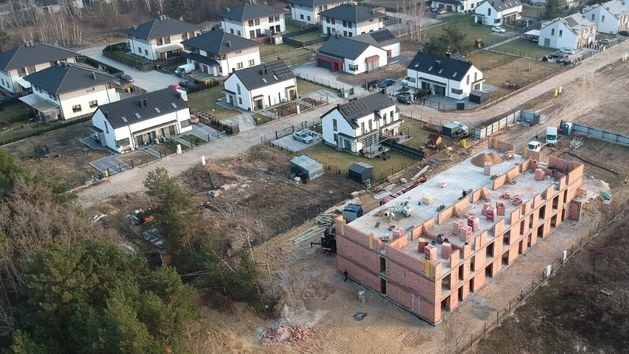 Jak wygląda dom jednorodzinny dwulokalowy