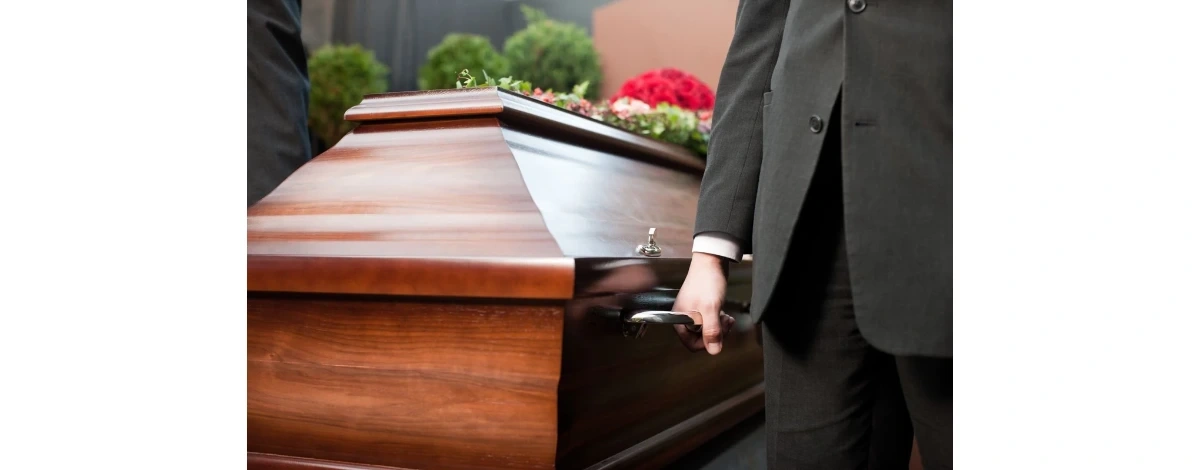 Nowe zasady pochówku coraz bliżej. Kościół ostrzega: "To praktyka heretycka"