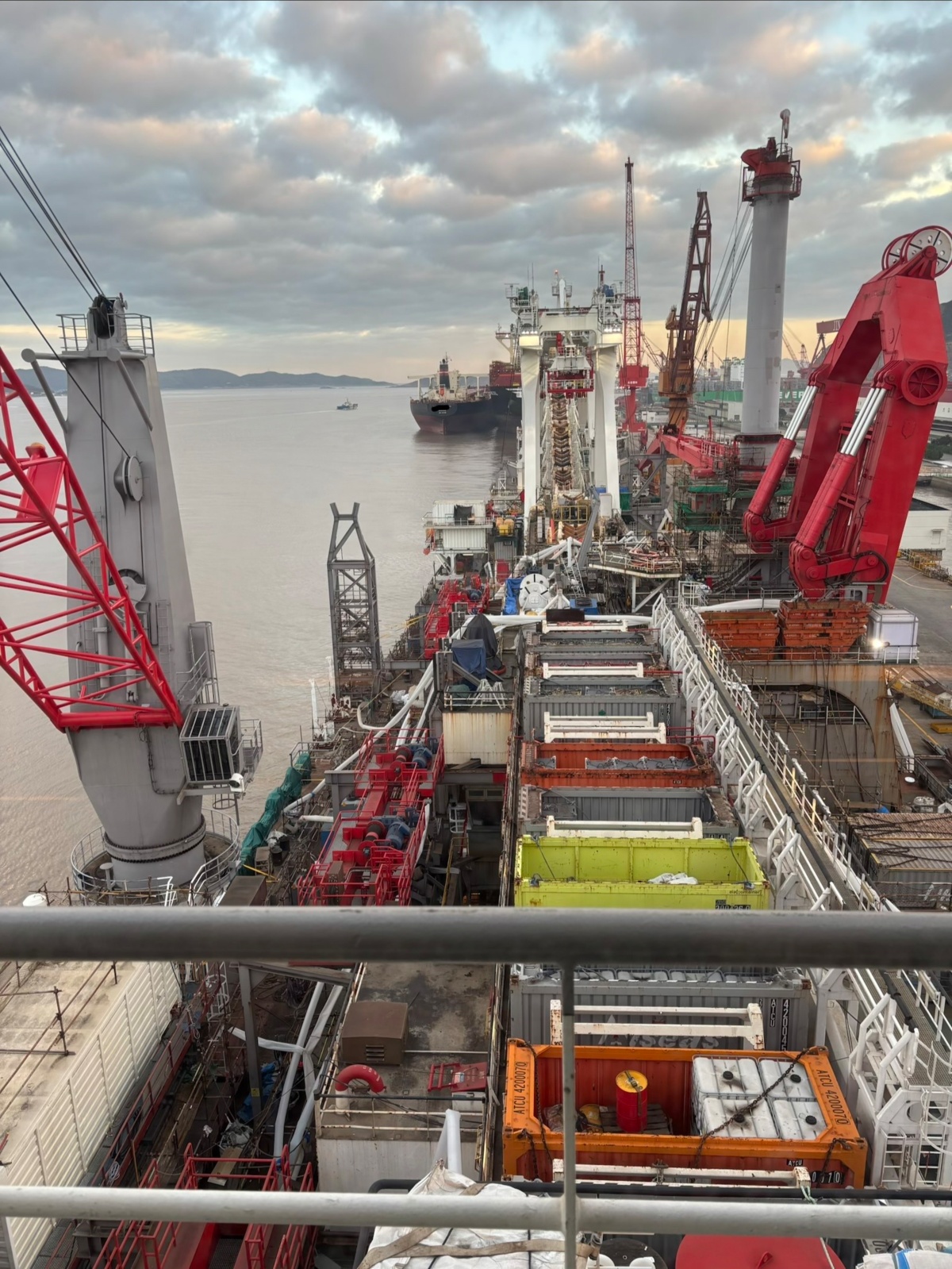 202e70b3-9a98-46ee-9090-608653643f1f