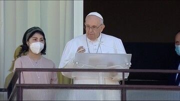 Włochy. Papież Franciszek odmówił modlitwę Anioł Pański balkonu kliniki Gemelli