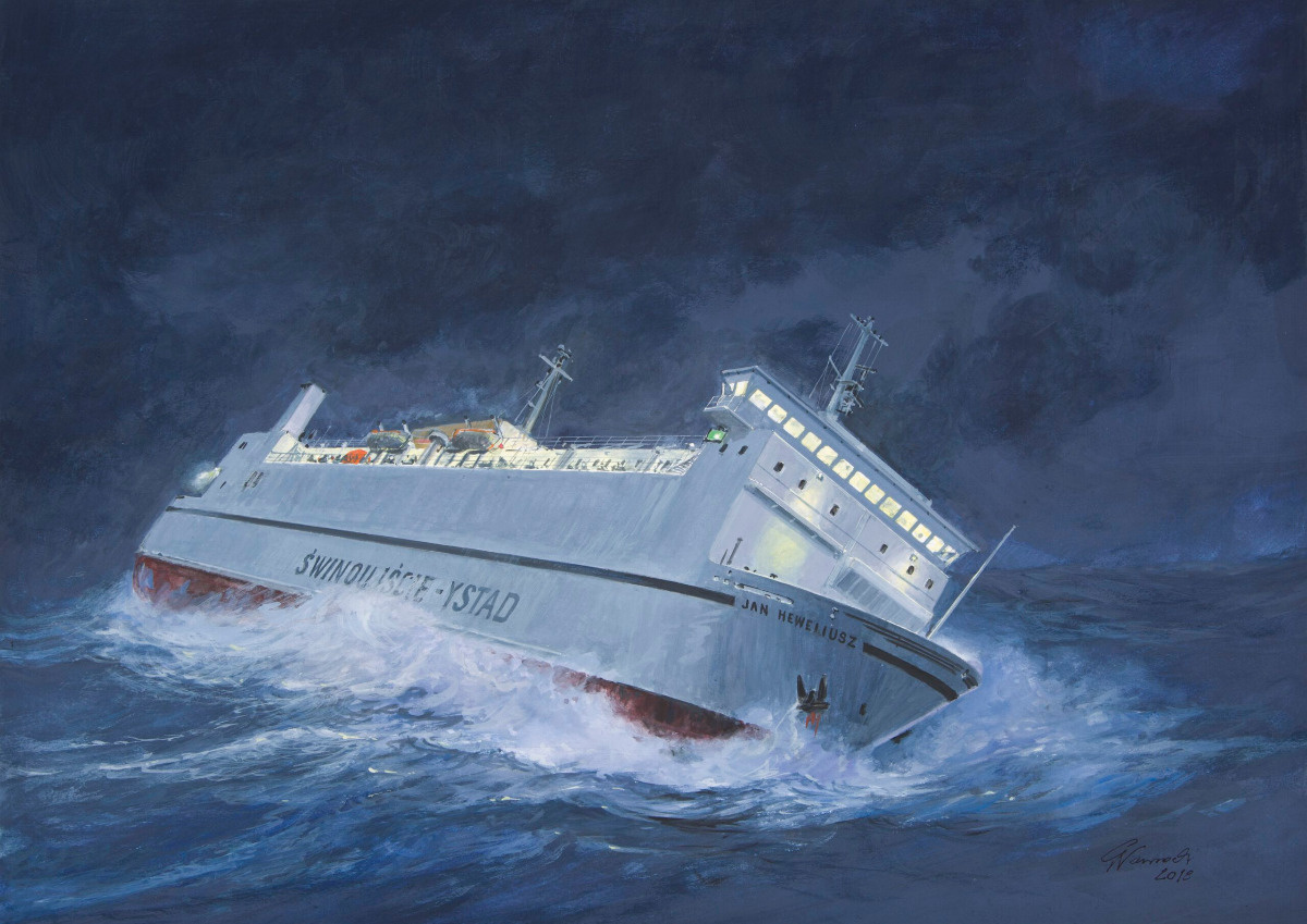 Od lat bada tajemnicę promu Heweliusz. "W ładowni mogło być coś, za czym stały służby"