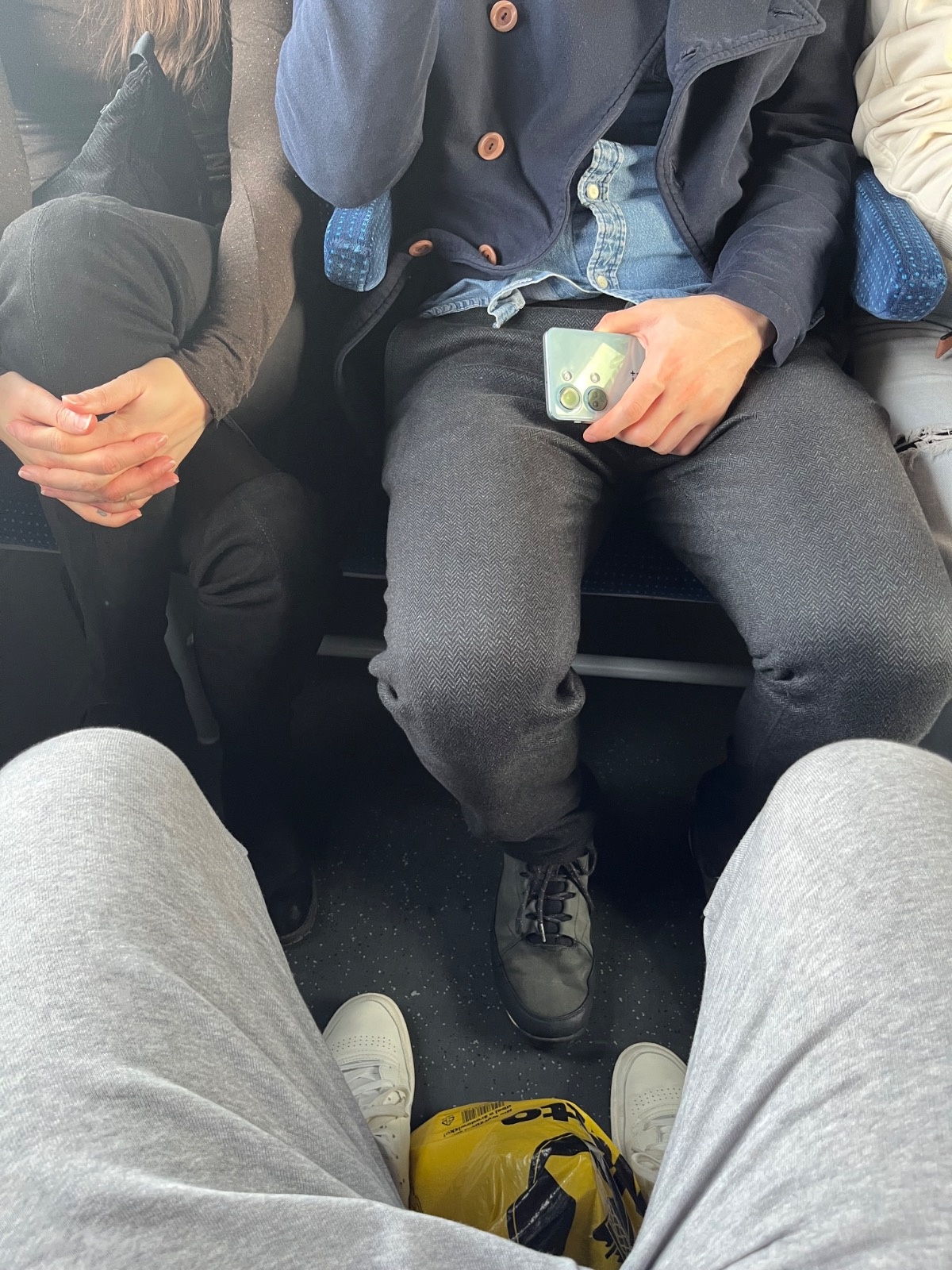 5ed3c636-5b4a-4f19-ac6b-e20824513c81