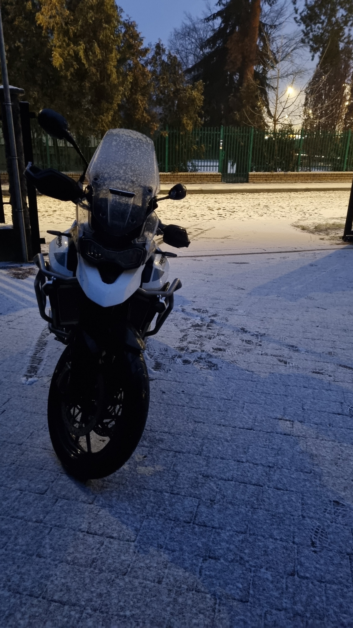 1b0d7932-2e67-4675-9332-a717845bde8f