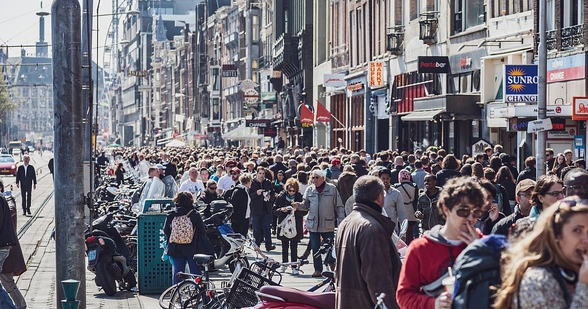 Mniejszy wzrost populacji niż w 2023