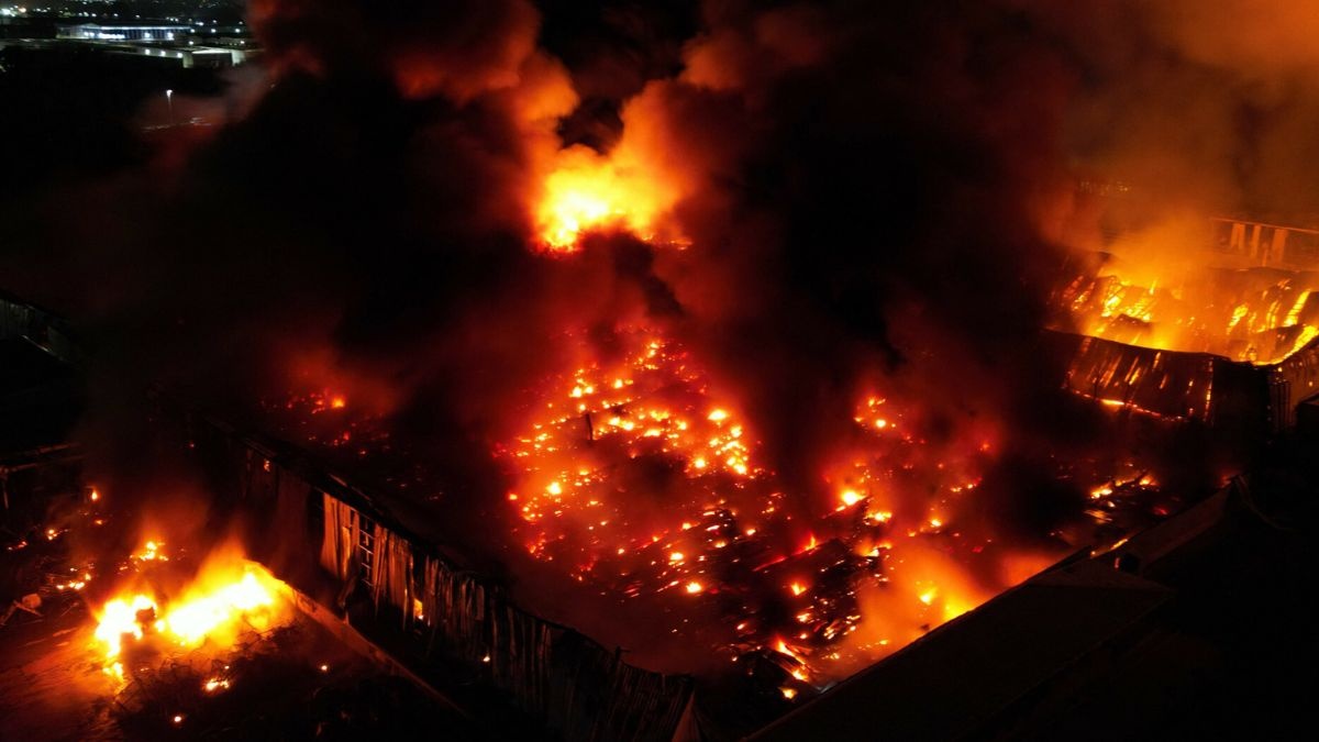 "Apokaliptyczne sceny" koło Buenos Aires. Seria potężnych eksplozji