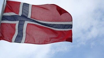 Norwegia. Napisem "Breivik miał rację" zbezczeszczono pomnik nastolatka zabitego przez neonazistów