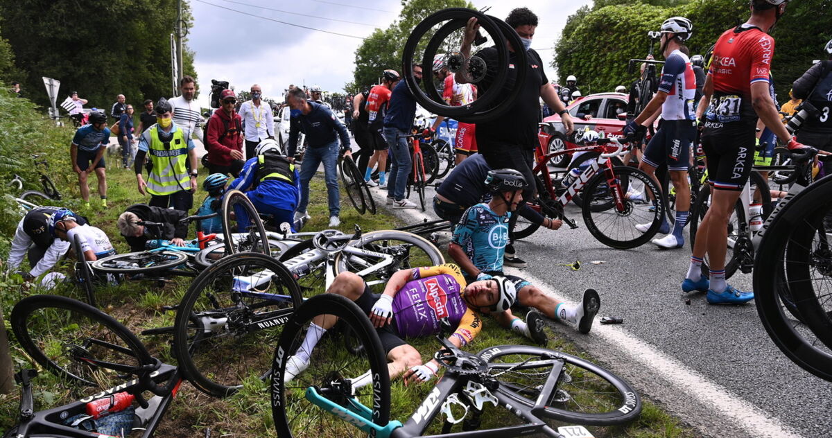 Wielka kraksa na Tour de France. Wycofało się już 4 kolarzy