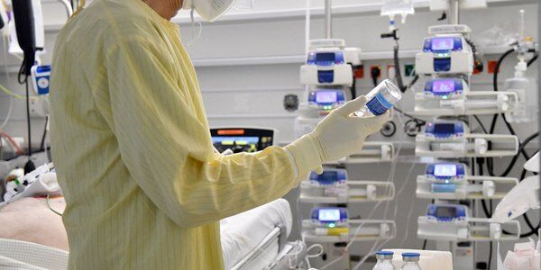 Austria: Lockdown dla niezaszczepionych nie wystarczy? Rekordowa liczba zakażeń