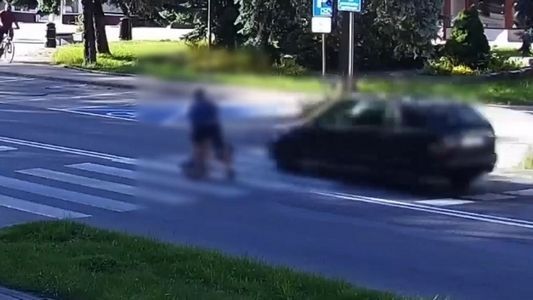 Gnała przez pasy. O mało nie potrąciła dziecka