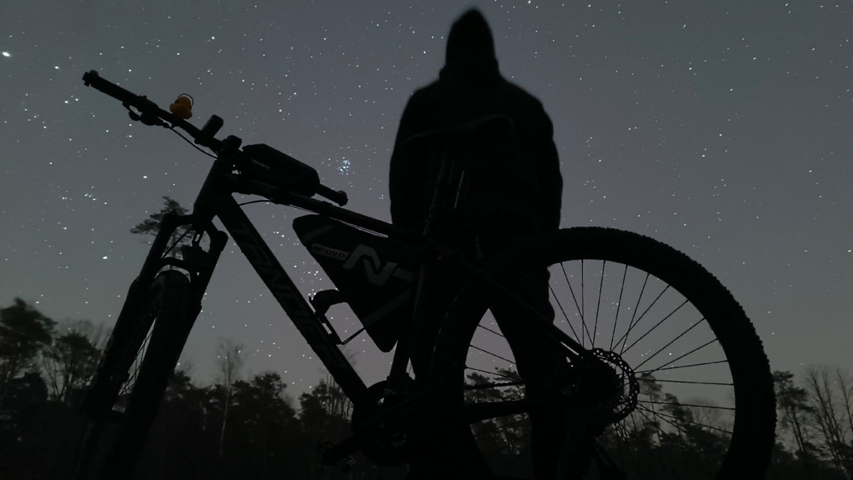 798e9d10-9c23-4189-b232-28632562e240