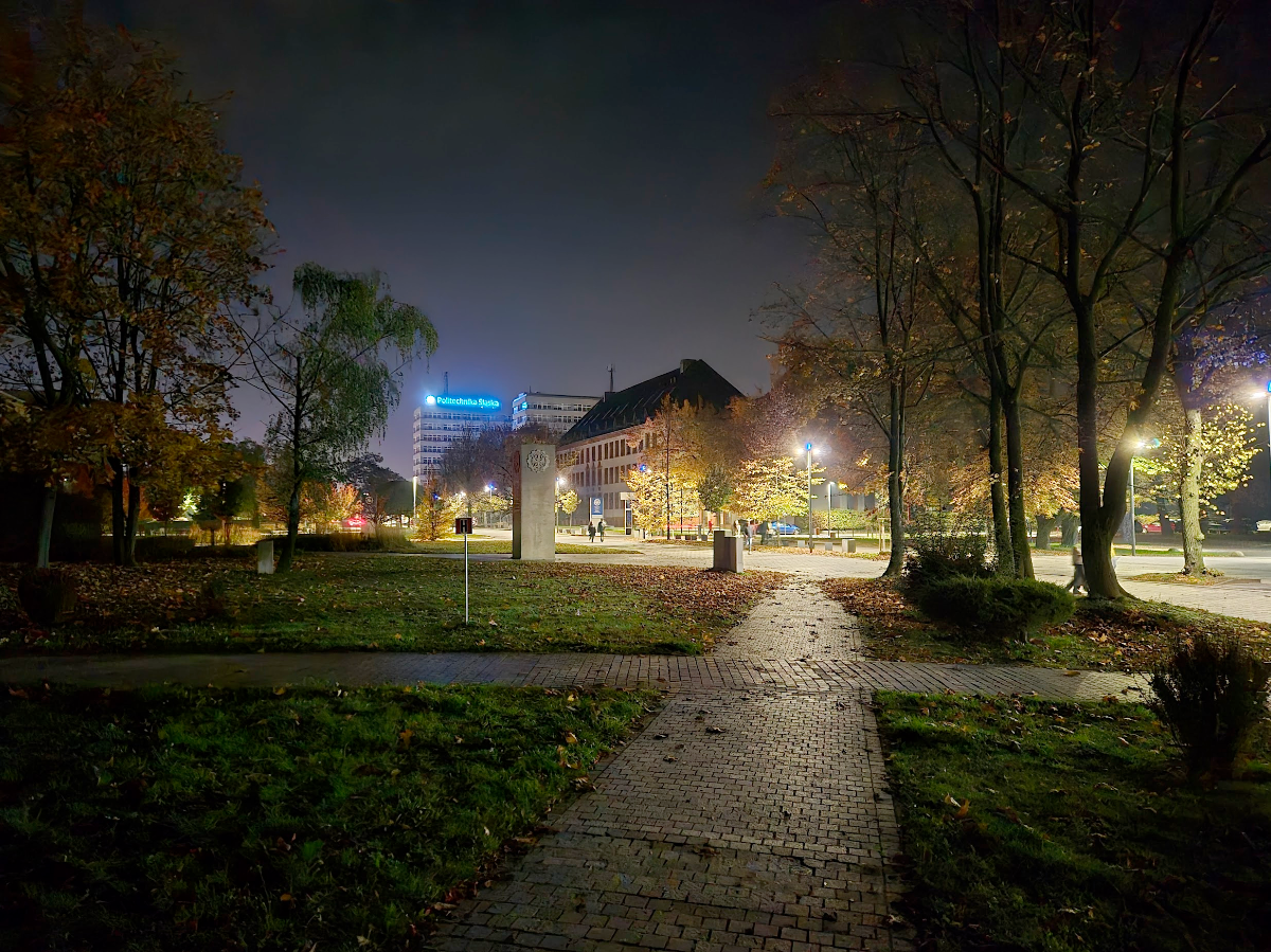 fdb04e55-37e2-4a54-9759-009e9e63a67e