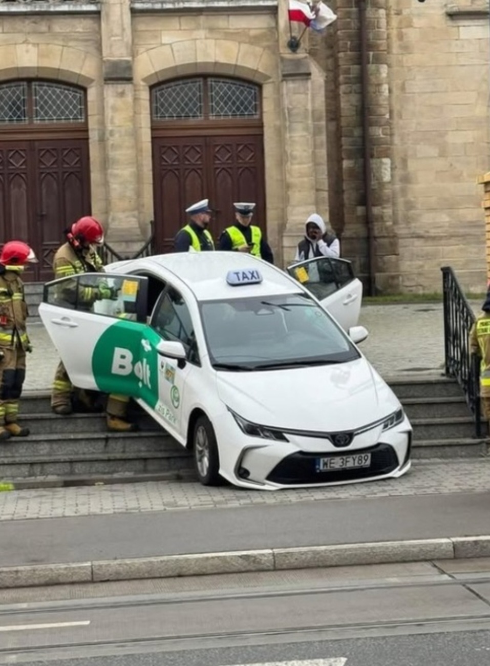 6fa51fe5-1ebe-40ae-840f-8ccac7cccbb9